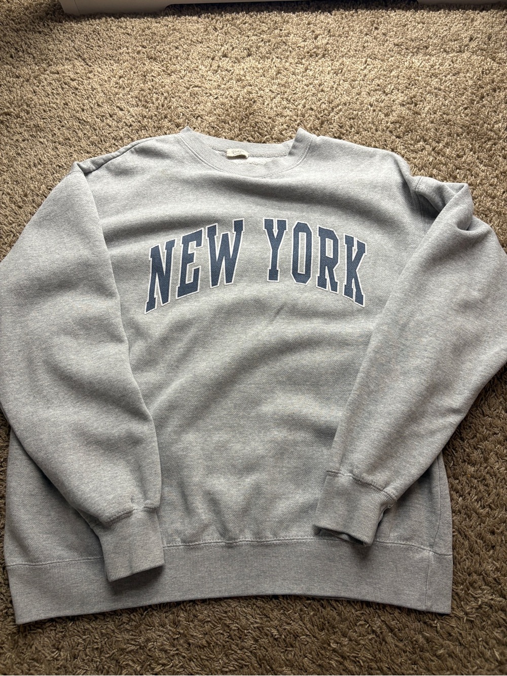 BRANDY MELVILLE New York Oversized Grey and Navy Blue sweatshirt With white